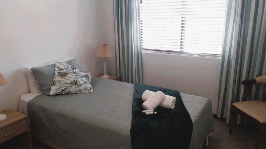 To Let 2 Bedroom Property for Rent in Country Club Western Cape
